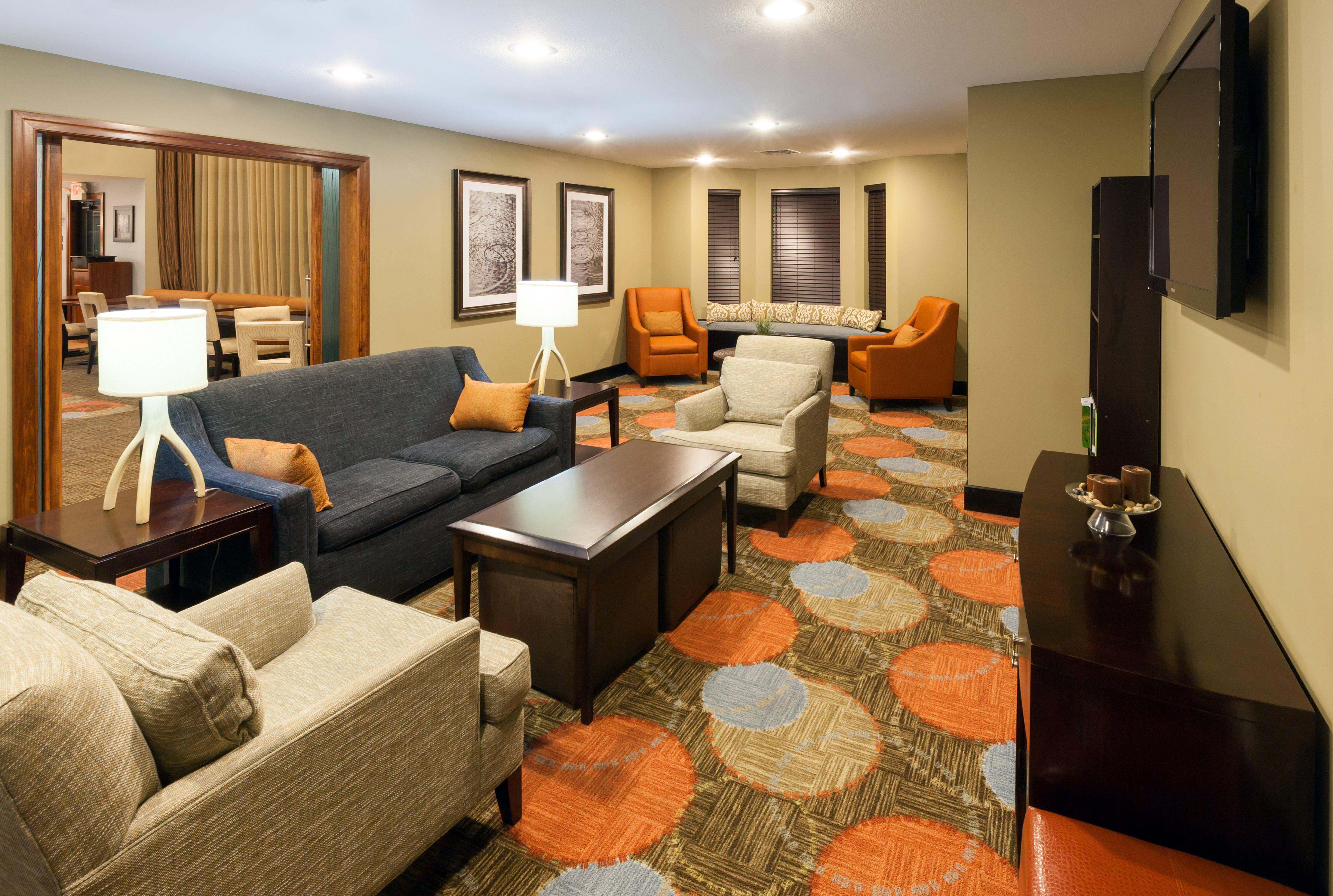 สเตย์บริดจ์ สวีท ไทเลอร์ยูนิเวอร์ซิตี้แอเรีย Hotel ภายนอก รูปภาพ